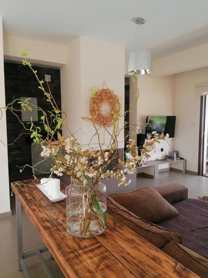 Villa Angela Dhrousha Ngoại thất bức ảnh
