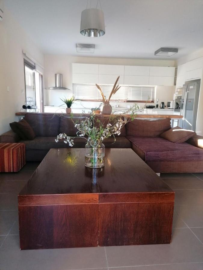 Villa Angela Dhrousha Ngoại thất bức ảnh